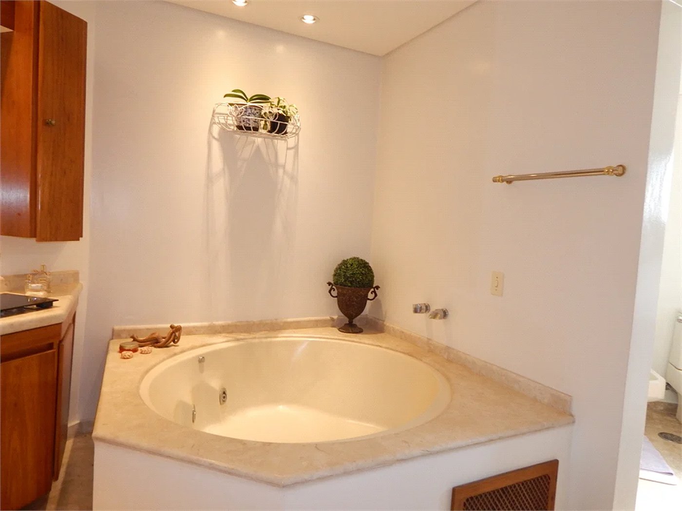 Apartamento à venda com 4 quartos, sendo 3 suítes, em Paraíso do Morumbi, São Paulo, SP