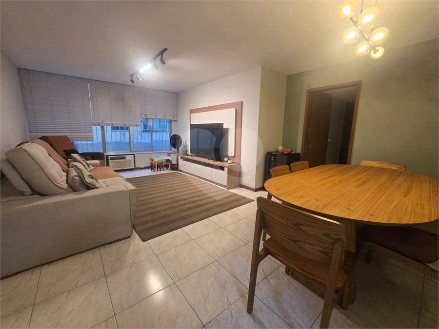 Apartamento à venda com 3 quartos, sendo 1 suíte, em Copacabana, Rio de Janeiro, RJ