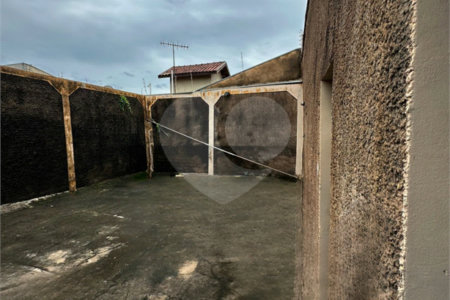 Casa à venda com 3 quartos, sendo 1 suíte, no Centro, Ponta Porã, MS