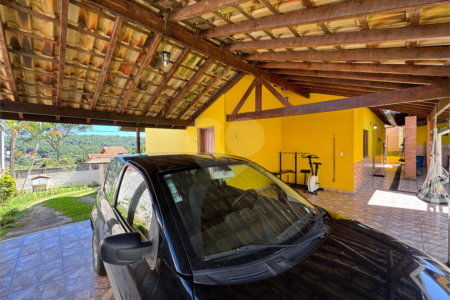 Chácara à venda com 3 quartos, sendo 1 suíte, em Pavão (canguera), São Roque, SP