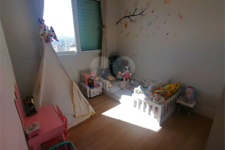 Apartamento à venda com 3 suítes em Vila Ipojuca, São Paulo, SP