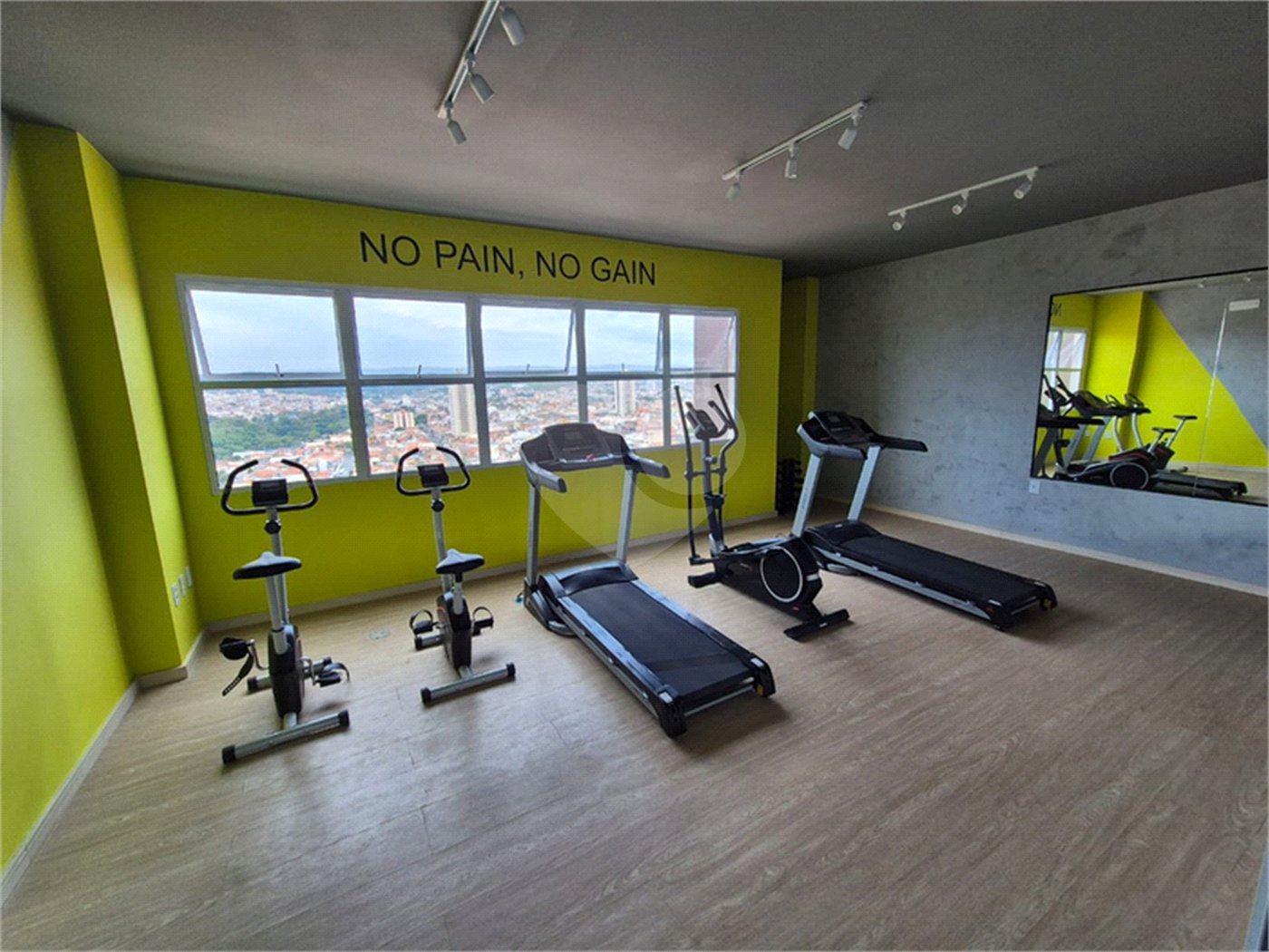 Apartamento à venda com 2 quartos, sendo 1 suíte,  em Vila Hortência, Sorocaba, SP