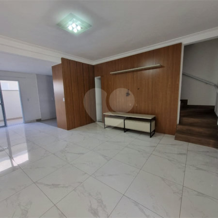 Casa à venda com 3 quartos, sendo 1 suíte, no condomínio Residencial Américo Figueiredo, Sorocaba - SP