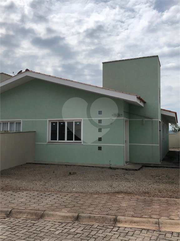Casa Térrea à venda com 3 quartos, sendo 1 suíte,  no Centro, Bom Jesus dos Perdões, SP