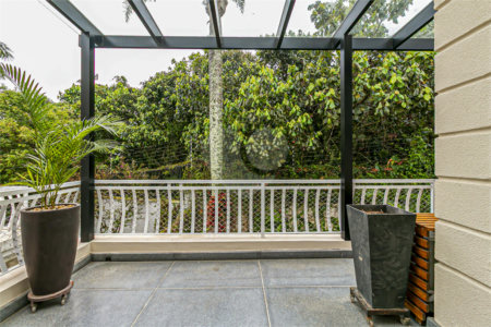 Casa à venda ou para alugar com 3 suítes no condomínio Palm Hill, São Paulo - SP