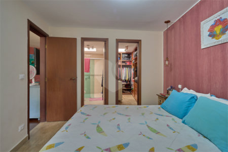 Casa Térrea à venda com 3 suítes em Granja Julieta, São Paulo, SP