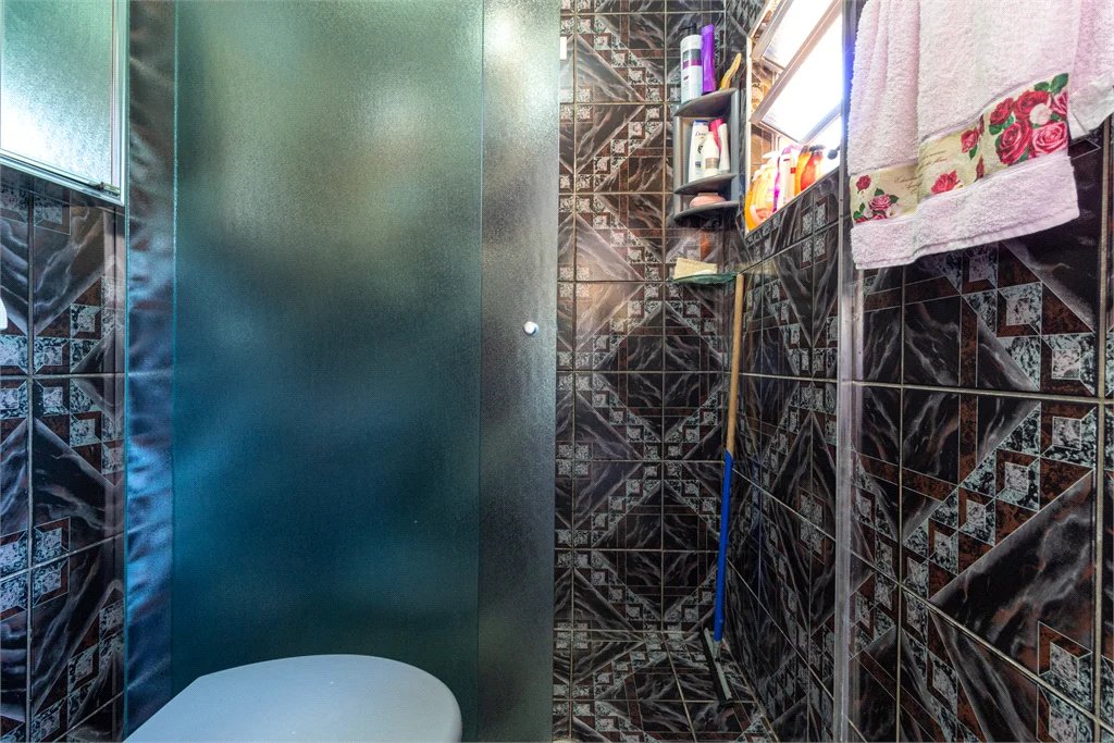 Casa à venda com 3 quartos, sendo 1 suíte, em Jardim Paris, São Paulo, SP