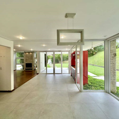 Casa à venda com 4 suítes no condomínio Recanto Impla, Carapicuíba - SP