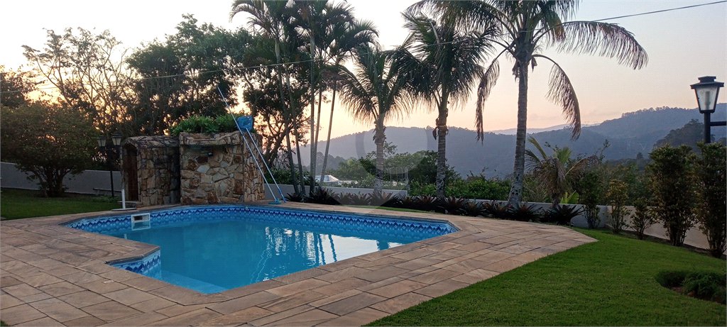 Casa à venda com 5 quartos, sendo 2 suítes, em Serra da Cantareira, Mairiporã, SP