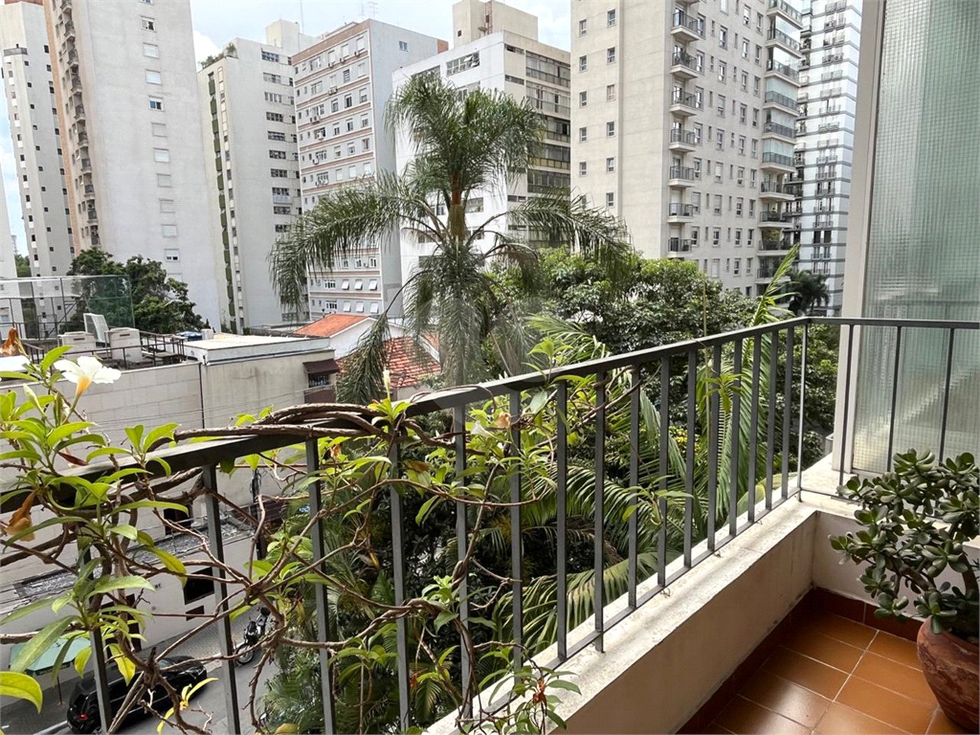 Apartamento à venda com 3 quartos, sendo 1 suíte, em Jardim Paulista, São Paulo, SP
