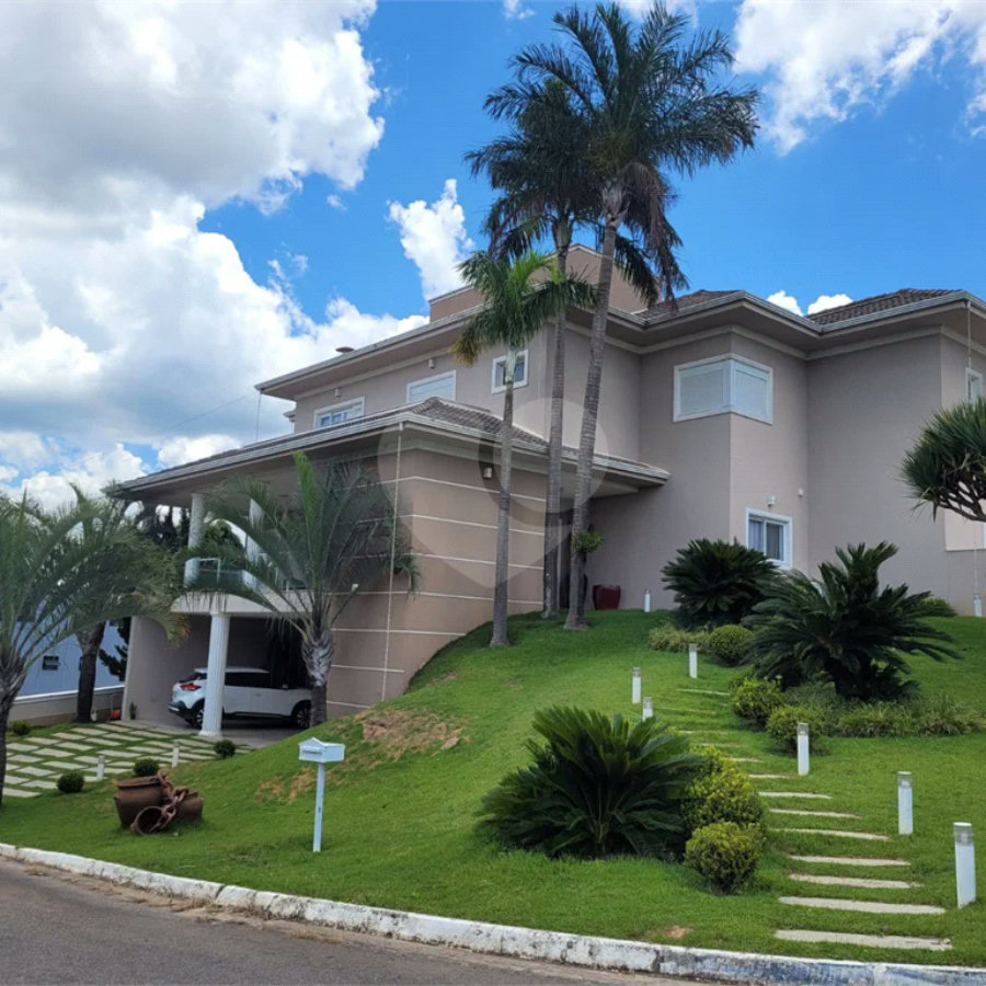 Casa à venda com 3 suítes no condomínio Colinas de Inhandjara, Itupeva - SP