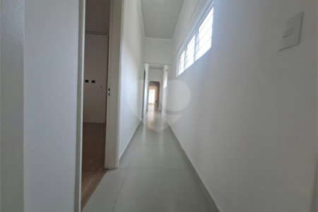 Casa à venda ou para alugar com 3 quartos, sendo 1 suíte, em Vila Aparecida, Itapetininga, SP