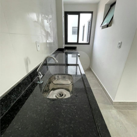 Casa à venda com 3 quartos, sendo 1 suíte, no condomínio Residencial Calegari, São Paulo - SP