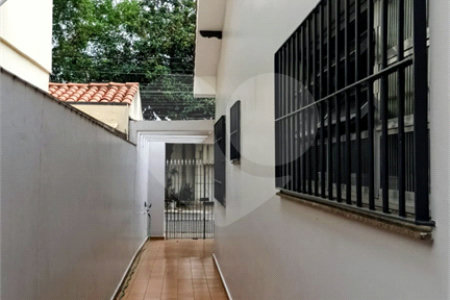 Casa à venda com 3 quartos, sendo 1 suíte, em Planalto Paulista, São Paulo, SP