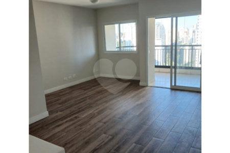 Apartamento para alugar com 2 quartos, sendo 1 suíte,  em Vila Andrade, São Paulo, SP