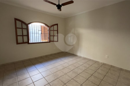 Casa à venda ou para alugar com 2 quartos, sendo 1 suíte, no condomínio Acmti - Colinas do Mosteiro, Terras de Itaici e Recanto dos Pássaros, Indaiatuba - SP