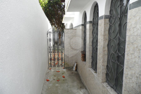Casa à venda com 5 quartos, sendo 3 suítes, em Vila São Francisco, São Paulo, SP