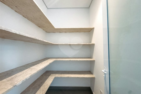 Casa à venda com 4 suítes no condomínio Villa dos Pinheiros, Indaiatuba - SP