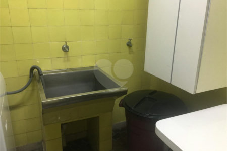 Sobrado à venda com 3 quartos, sendo 1 suíte, em Vila Nova Caledônia, São Paulo, SP