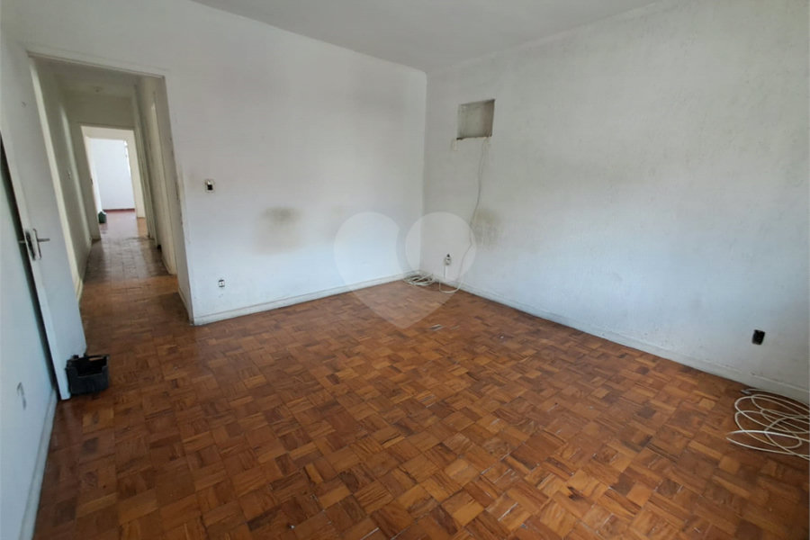 Sobrado à venda com 4 quartos em Parada Inglesa, São Paulo, SP