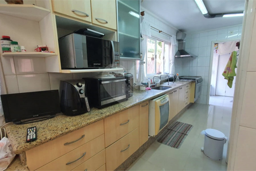 Casa à venda com 3 quartos, sendo 2 suítes, no condomínio Cond Jardim Itatinga, São Paulo - SP
