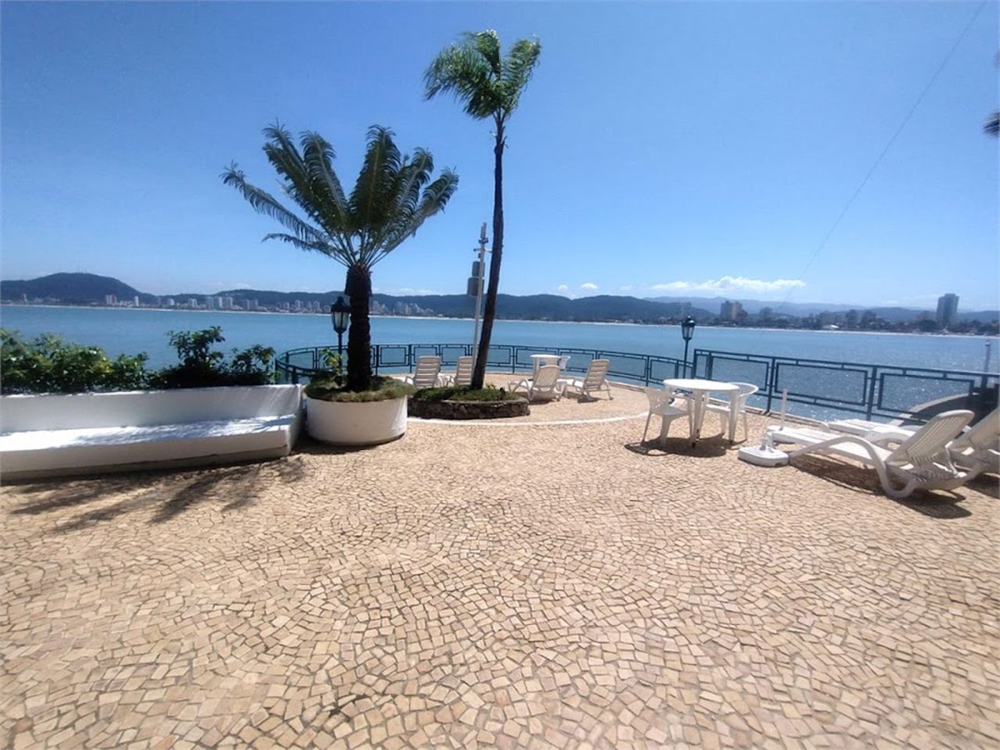 Casa Residencial à venda, Loteamento João Batista Julião, Guarujá - CA0028.