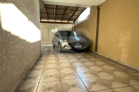 Sobrado à venda com 4 quartos, sendo 2 suítes,  em Nova Cerejeira, Atibaia, SP