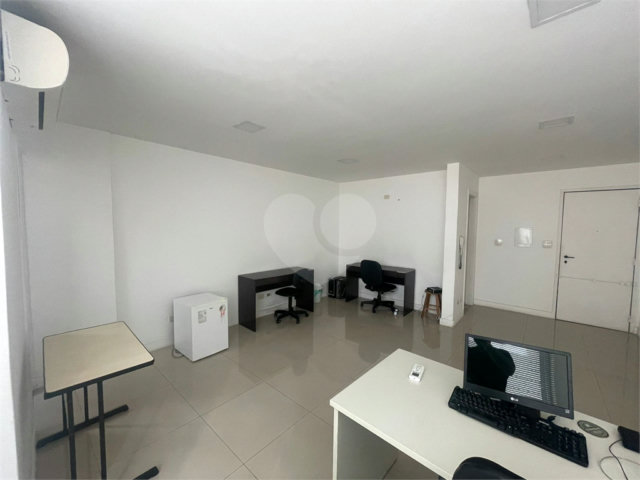 Sala à venda ou para alugar no Centro, São Paulo, SP