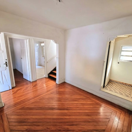 Casa com 3 dormitórios à venda, 119 m² por R$ 689.000,00 - Pompéia - Santos/SP