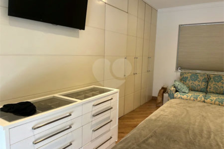 Casa à venda com 3 suítes em Santana, São Paulo, SP