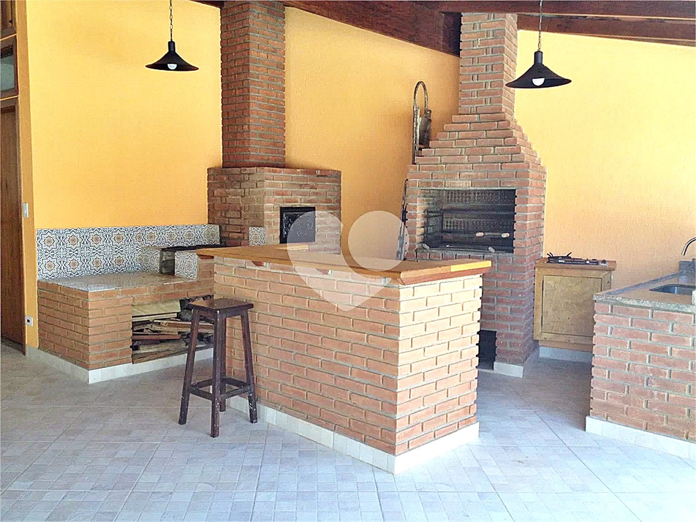 Casa à venda com 4 quartos, sendo 1 suíte, no condomínio Associação Reserva das Hortênsias, Mairiporã - SP