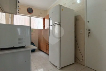 APARTAMENTO 2 QUARTOS (+1 REV.) MOBILIADO P/ALUGAR NO GUARUJÁ/PITANGUEIRAS 96m2 VISTA MAR