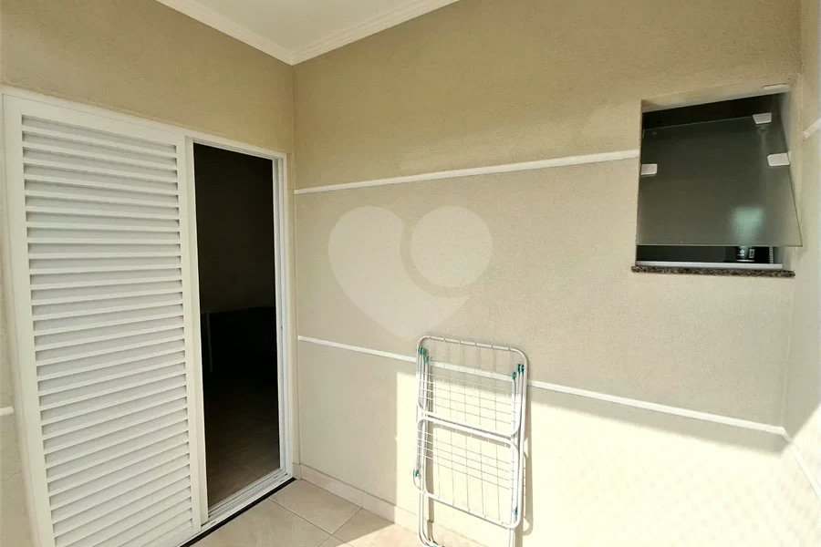Casa à venda com 3 quartos, sendo 1 suíte, no condomínio Vila Arnoni, São Paulo - SP