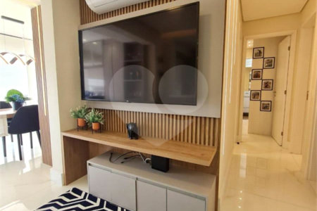 Apartamento à venda com 3 quartos, sendo 1 suíte,  em Vila Anastácio, São Paulo, SP