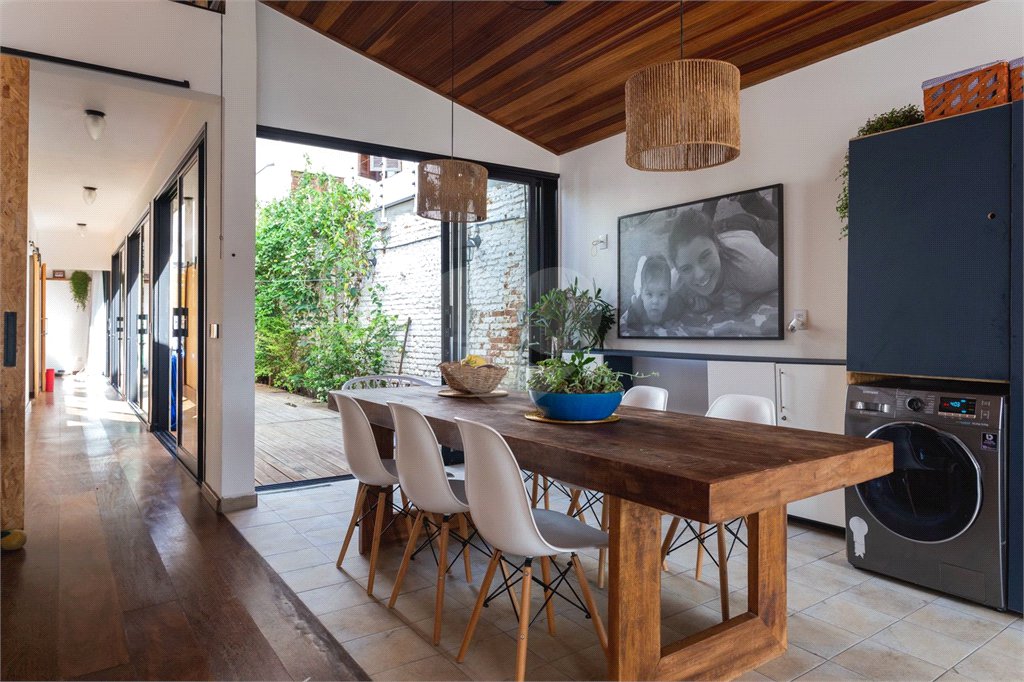 Casa Térrea à venda com 3 quartos, sendo 2 suítes,  em Vila Ipojuca, São Paulo, SP