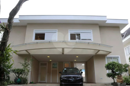 Casa à venda com 3 suítes no condomínio Residencial Morumbi, São Paulo - SP