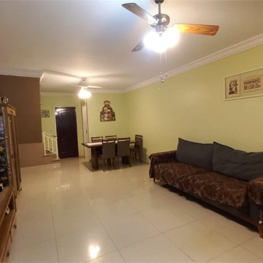 Casa à venda com 3 quartos, sendo 1 suíte, em Jardim Esmeralda, São Paulo, SP