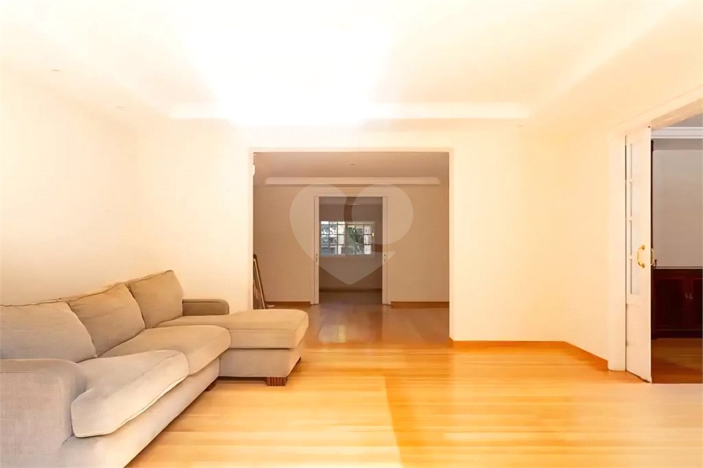 Casa à venda com 4 suítes em Jardim Leonor, São Paulo, SP