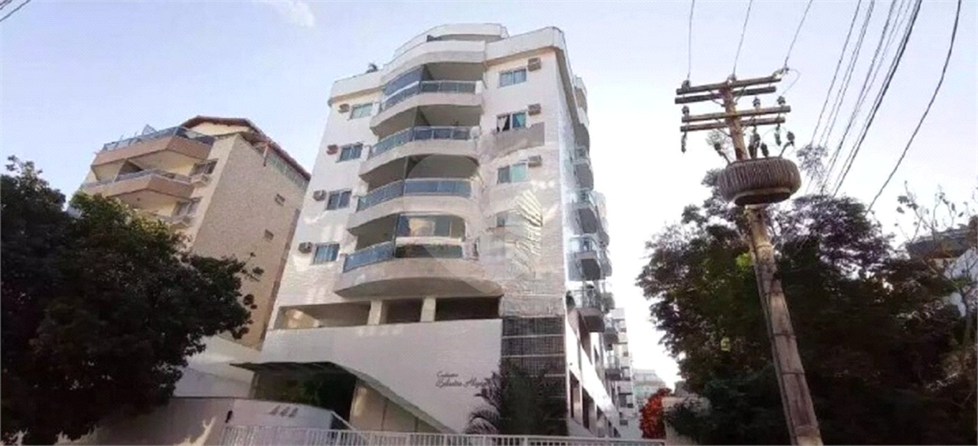 Cobertura à venda com 4 quartos, sendo 2 suítes,  em Algodoal, Cabo Frio, RJ