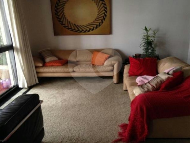 Apartamento à venda com 3 quartos, sendo 2 suítes,  em Brooklin, São Paulo, SP