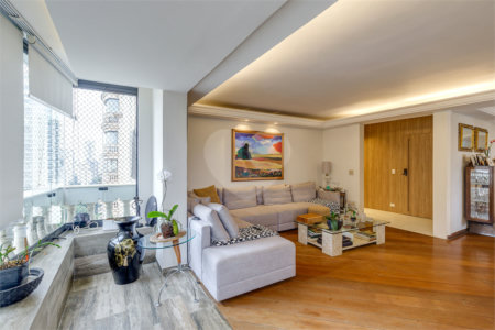 Apartamento à venda com 4 quartos, sendo 2 suítes, em Campo Belo, São Paulo, SP