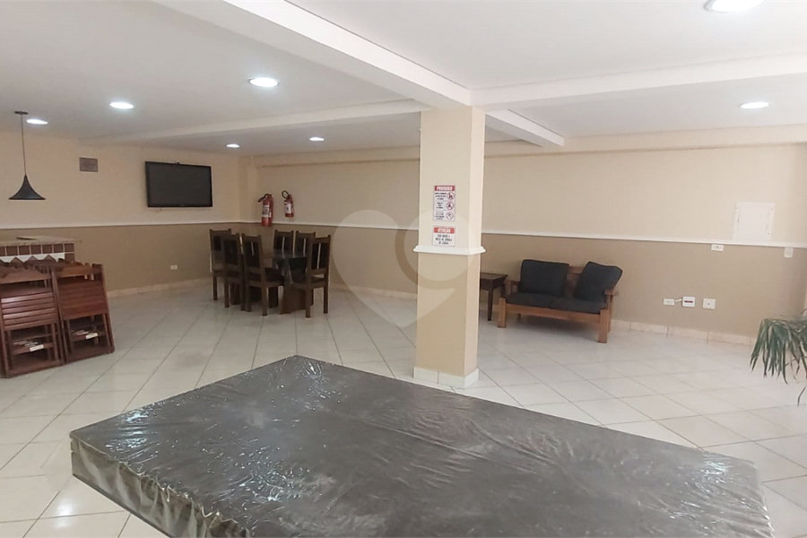Casa para alugar com 3 quartos, sendo 1 suíte, no condomínio Santanna, São Paulo - SP