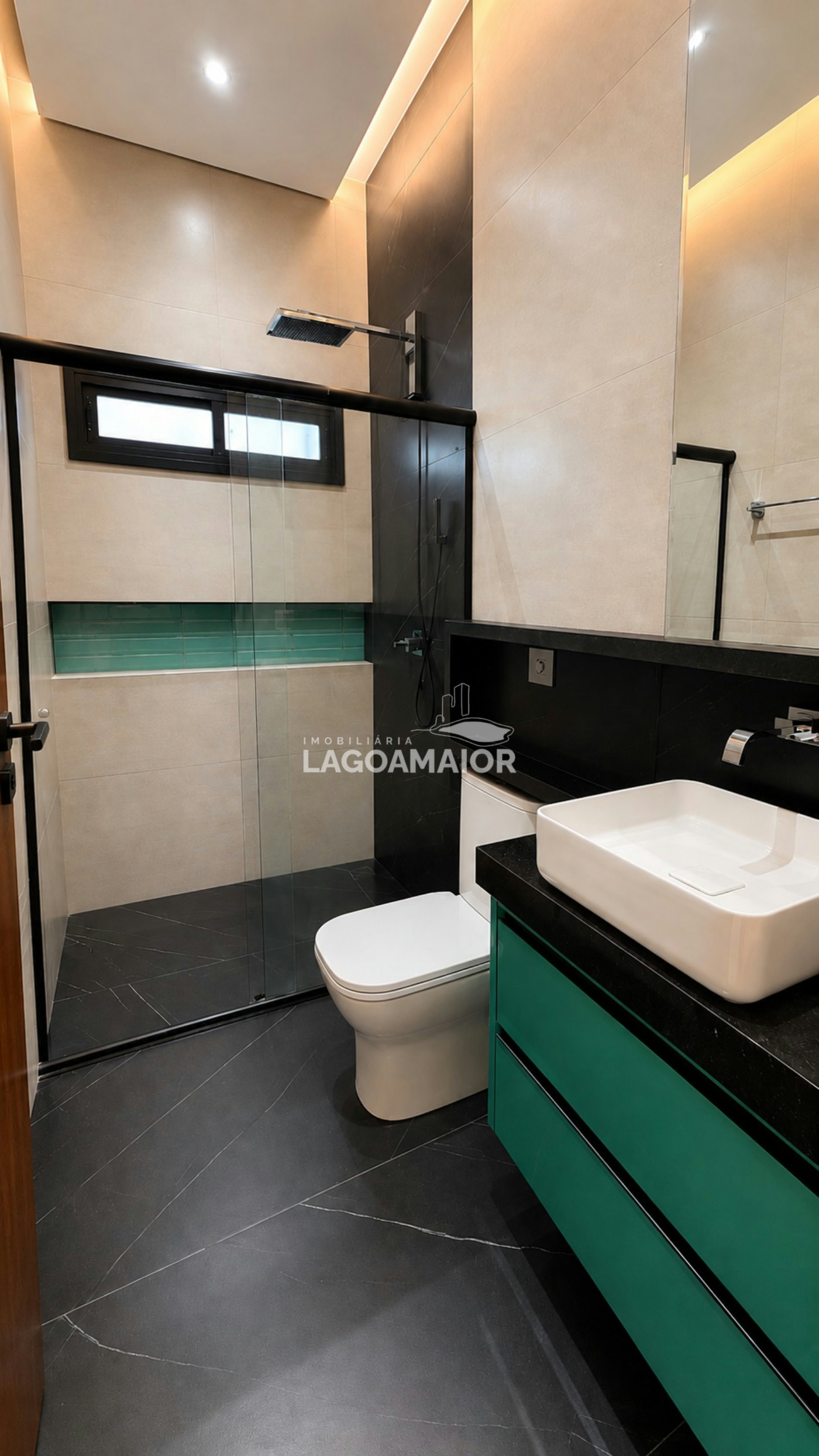 Casa à venda com 3 quartos, sendo 2 suítes, em Village do Lago, Três Lagoas, MS