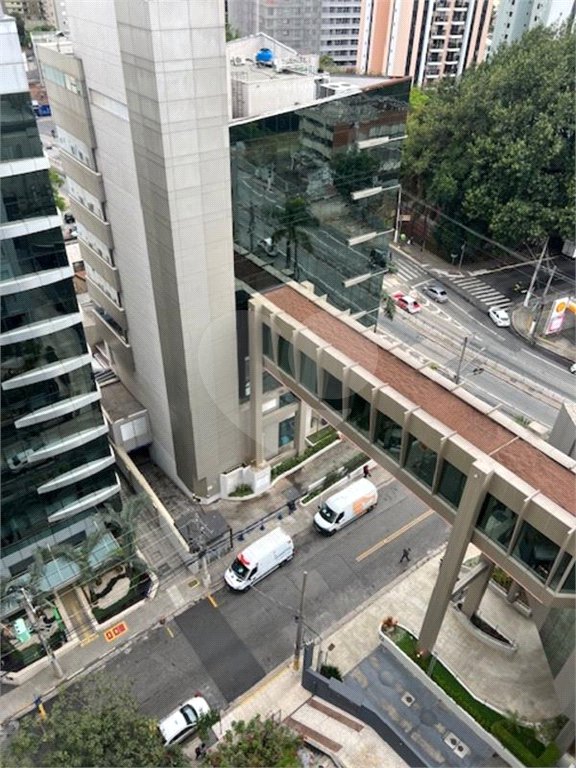 Apartamento à venda com 2 quartos, sendo 1 suíte, em Vila Olímpia, São Paulo, SP