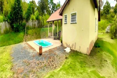 Chácara à venda com 4 quartos, sendo 1 suíte, em Jundiacanga, Araçoiaba da Serra, SP