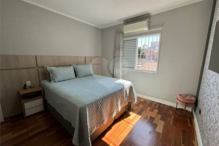 Casa à venda com 3 quartos, sendo 1 suíte, no condomínio Mira Estrela, São Paulo - SP