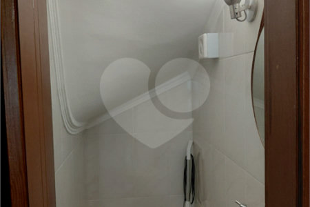 Casa à venda com 2 suítes no condomínio Residencial Guilhen, São Paulo - SP