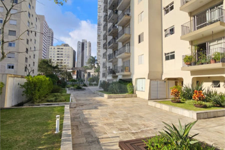 Casa à venda com 3 quartos, sendo 1 suíte, no condomínio Jconde de Irajá, São Paulo - SP