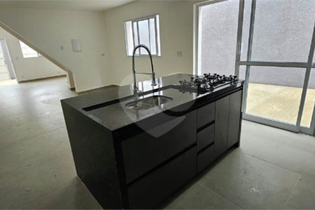 Casa à venda ou para alugar com 3 quartos, sendo 1 suíte, em Imirim, São Paulo, SP