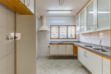 Apartamento à venda com 4 suítes em Moema, São Paulo, SP